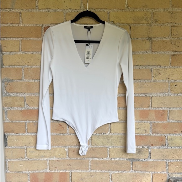 Dynamite Tops - NWT Dynamite White V-Neck Long Sleeve Bodysuit